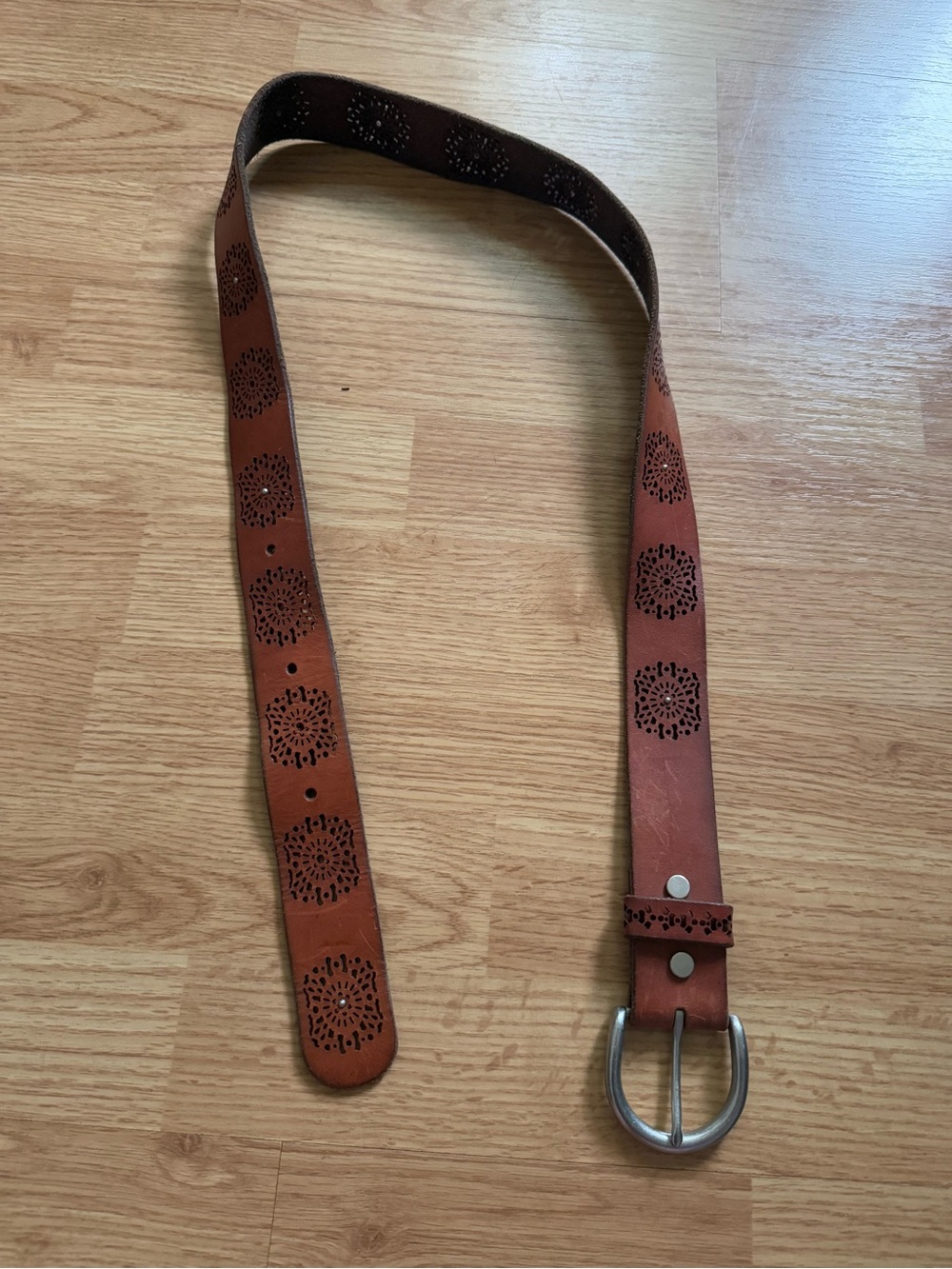 Lucky Brand Boho Brown Perforated Leather Studded Belt M Medium BUD0030